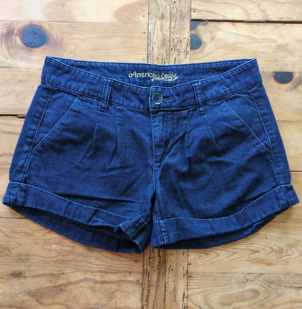 American Eagle Women's Blue Denim Shorts 6 Pleated Button Cotton